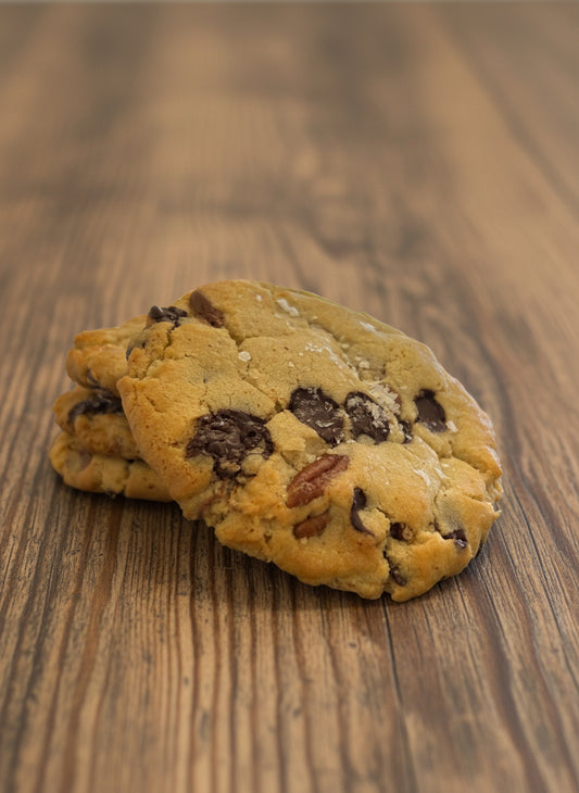 Gourmet Cookie - Brown butter, pecan nuts, chocolate chips, sea salt flakes