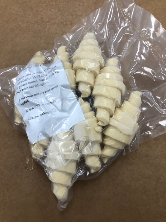 Frozen, bake at home 8 croissants