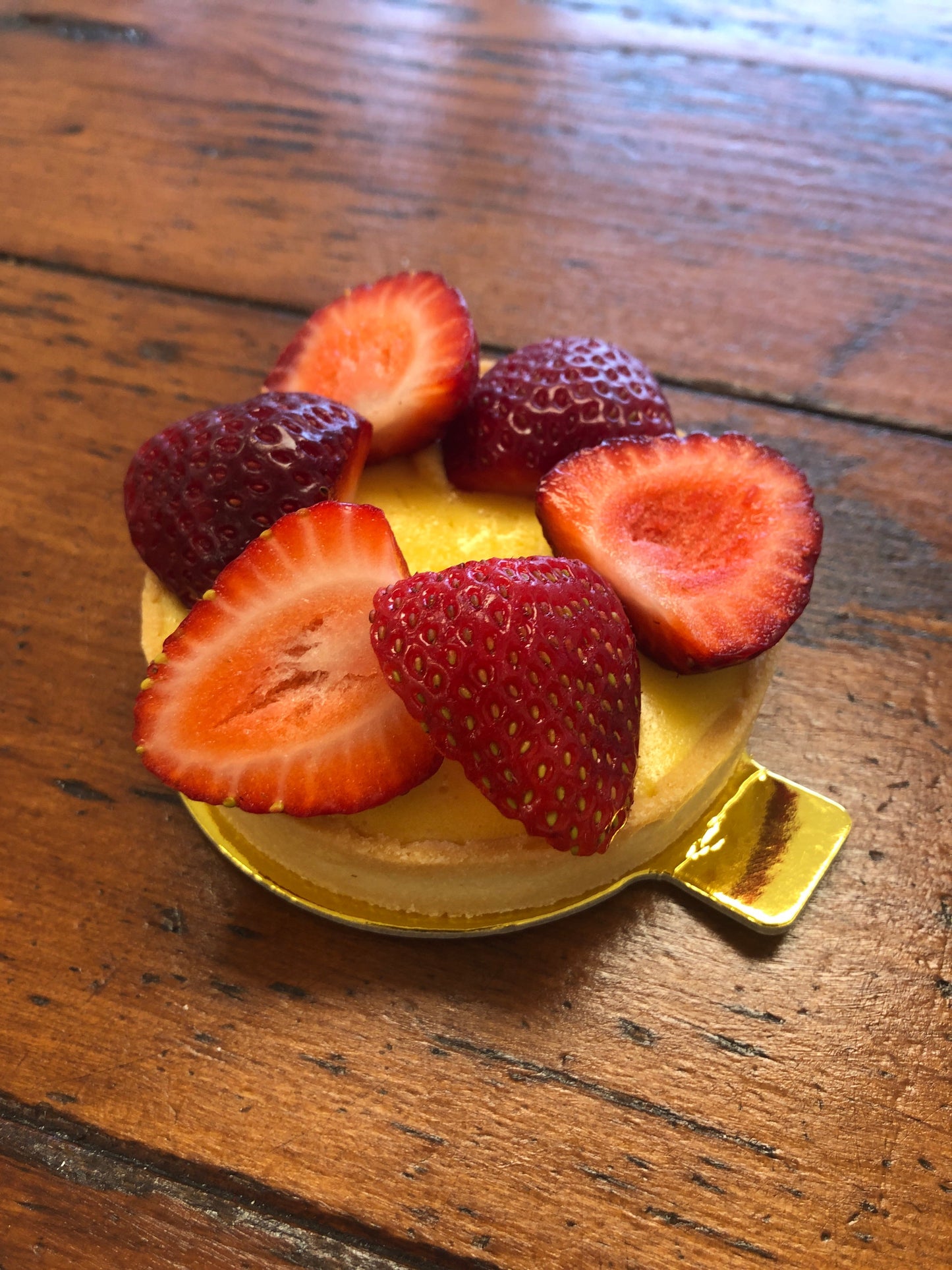 fresh strawberries tart